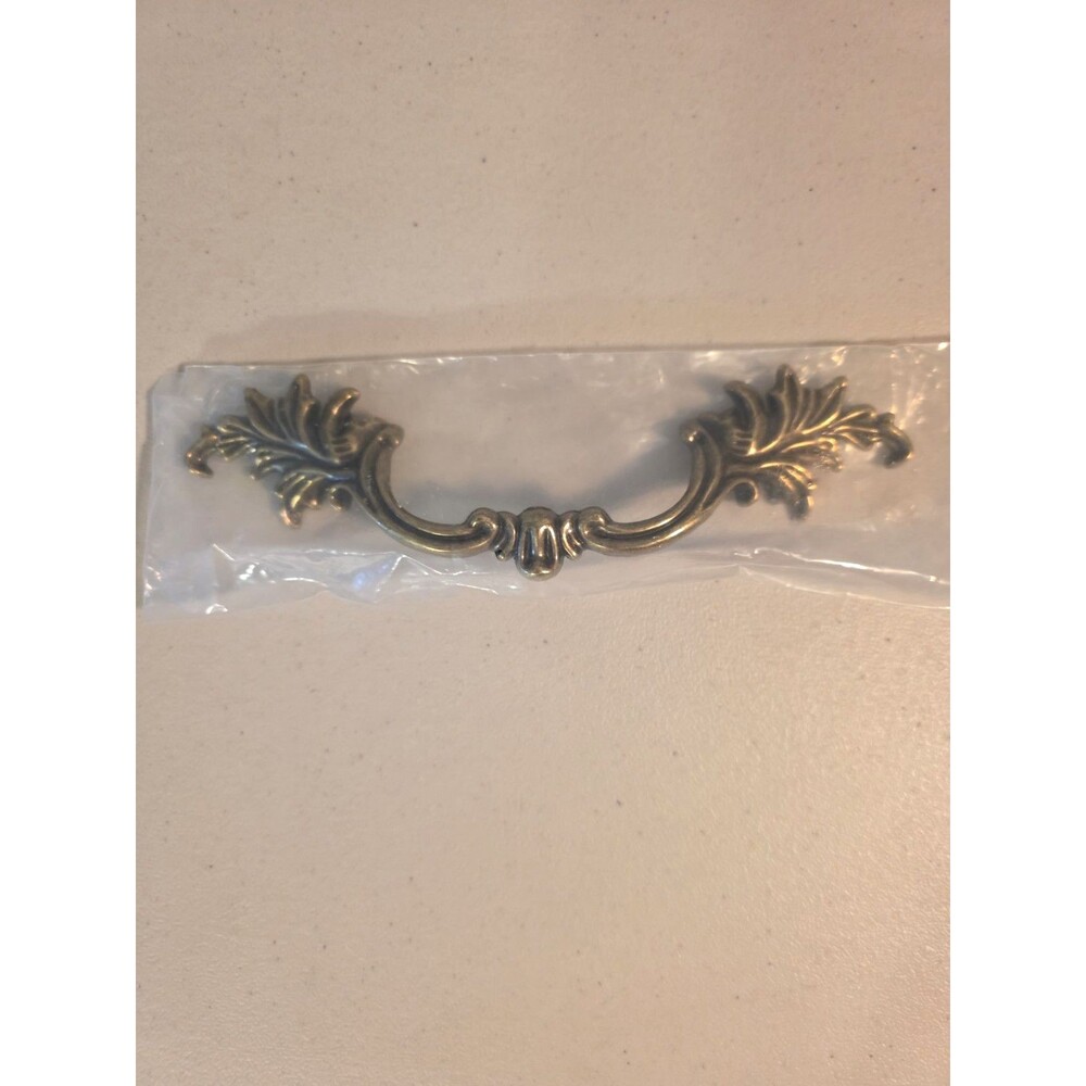 Jetland French Provincial Drawer Pull - 4 Inch Hole Centers, Antique Brass
